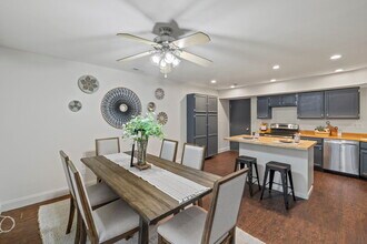 6947 Gayle Lyn Ln in Colorado Springs, CO - Building Photo - Building Photo