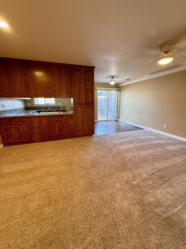 557 Orchard Rd in Nipomo, CA - Foto de edificio - Building Photo