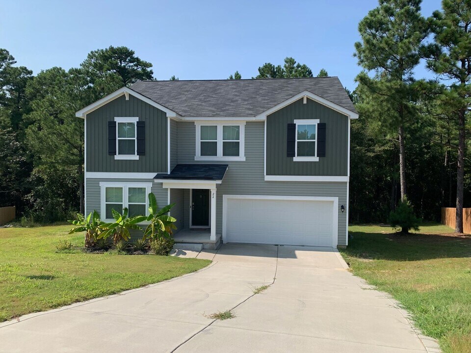 26 Hazel Oak Ct in Lillington, NC - Building Photo