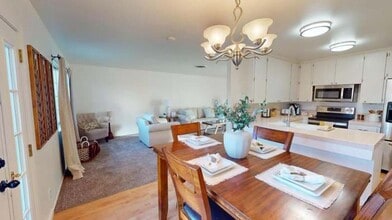438 Seminole Way in Salinas, CA - Building Photo - Building Photo