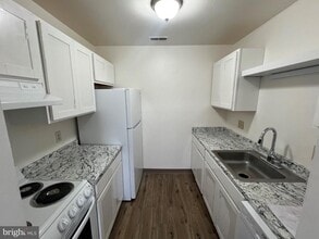 610 Noahs Rd in Pleasantville, NJ - Building Photo - Building Photo