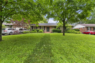 309 Greenbriar Rd in Lexington, KY - Building Photo - Building Photo