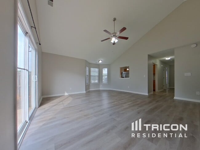 819 Chablis Dr in Columbia, SC - Building Photo - Building Photo