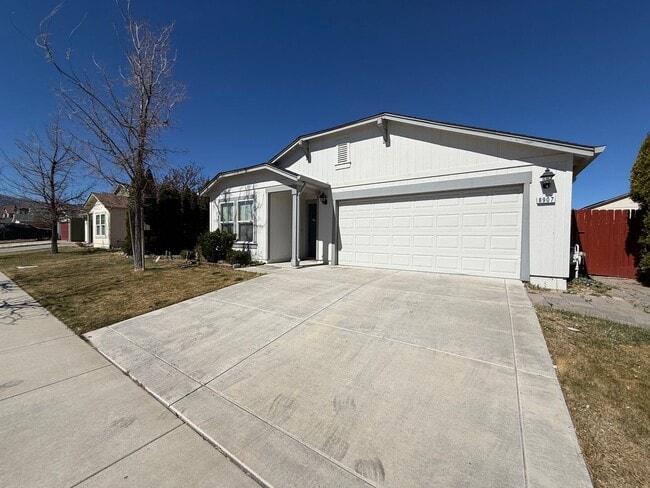 8907 Grisom Way in Reno, NV - Building Photo - Building Photo