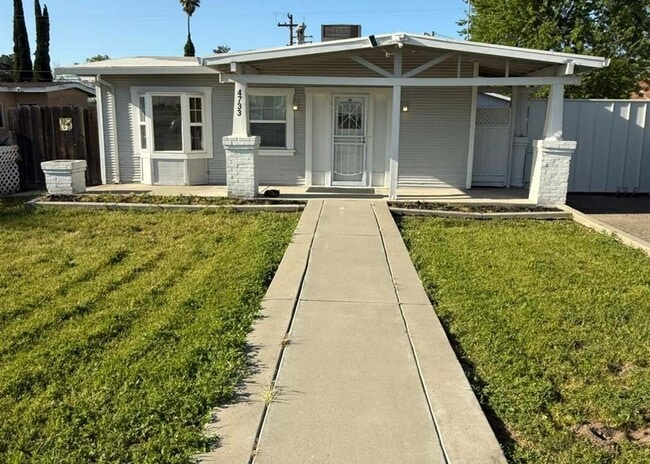 property at 4733 Yosemite Blvd