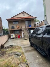 13 Calumet St, Unit Ground level 1st floor in Newark, NJ - Building Photo - Building Photo
