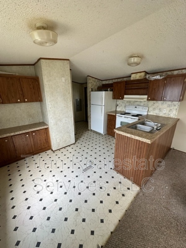 1835 S Lake Arthur Ave in Jennings, LA - Building Photo - Building Photo