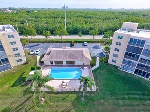 170 SE 5th Ave in Dania Beach, FL - Building Photo - Building Photo