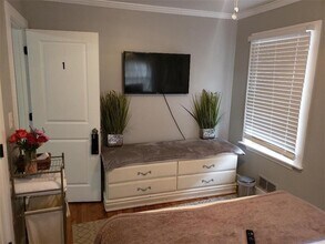 2706 Drew Valley Rd NE in Atlanta, GA - Building Photo - Building Photo