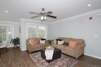 502 Vista View Dr in Farmingville, NY - Building Photo - Building Photo