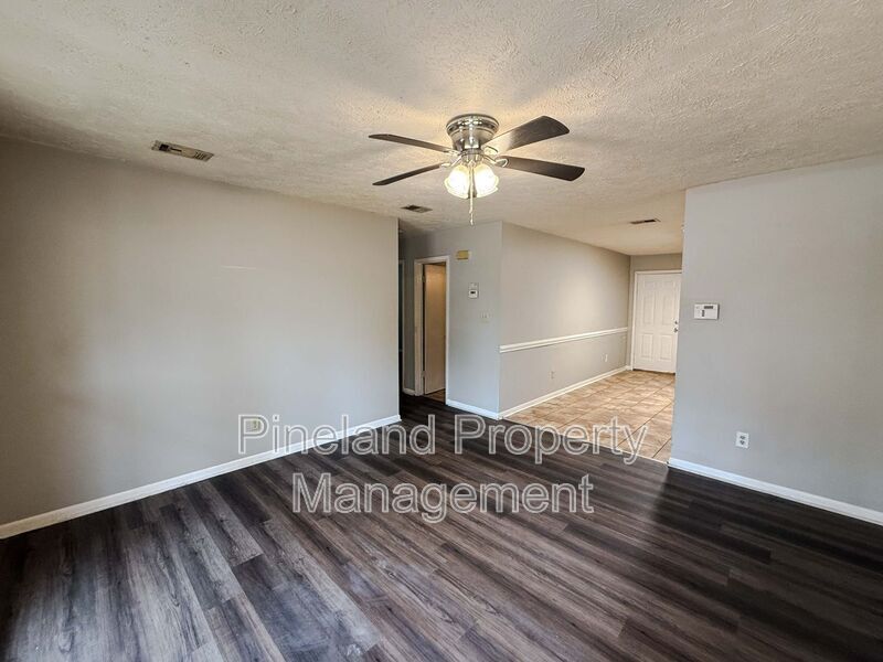 6453 Rockford Dr in Fayetteville, NC - Building Photo