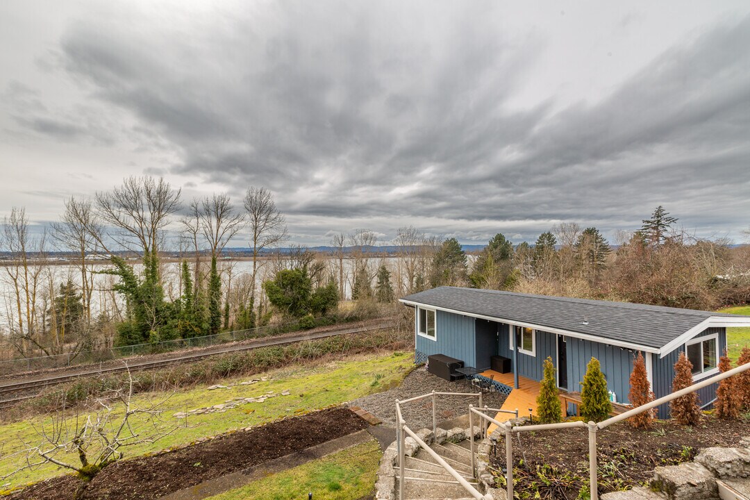6711 SE Riverside Ln in Vancouver, WA - Building Photo