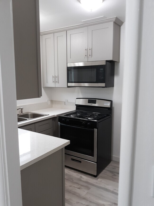 1208 Colorado Blvd in Los Angeles, CA - Building Photo - Building Photo