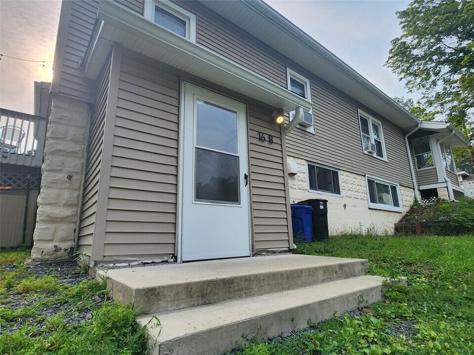 16 Ardmore St in New Windsor, NY - Building Photo
