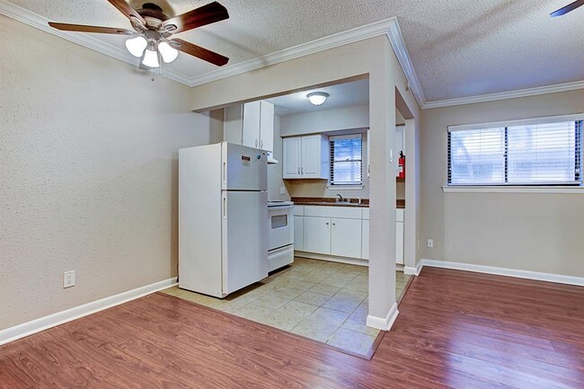 property at 405 Hawthorne St