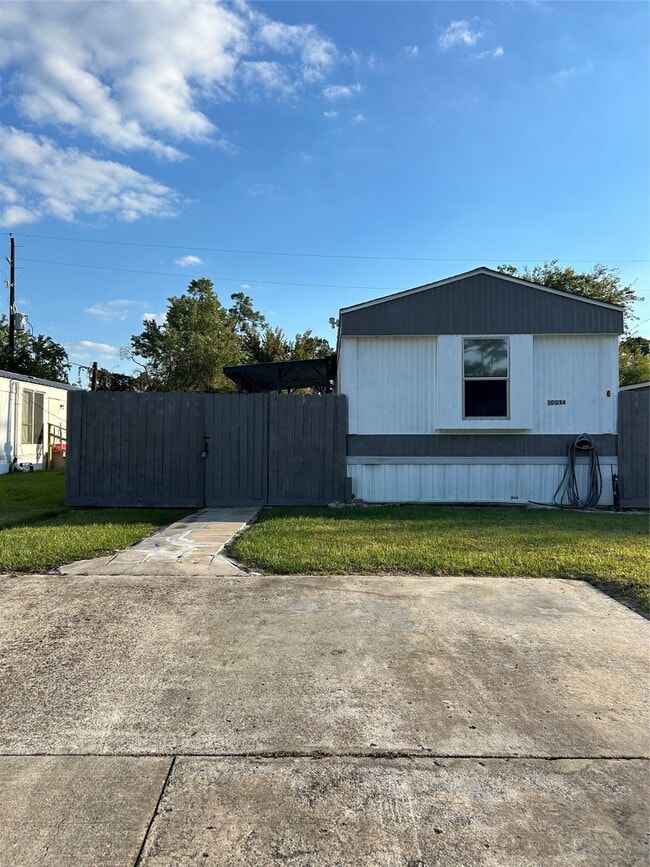 10014 Cedar Landing Dr