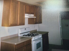 32318 Emerald Rd in Lucerne Valley, CA - Building Photo - Building Photo