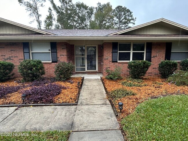 2215 Gabriel Dr in Orange Park, FL - Building Photo - Building Photo