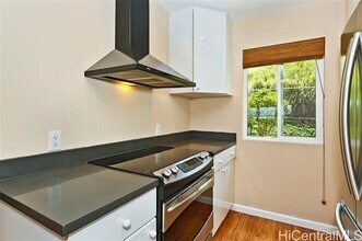 387E Kaelepulu Dr in Kailua, HI - Building Photo - Building Photo