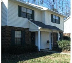 Three Oaks Apartments in Cowpens, SC - Foto de edificio - Building Photo