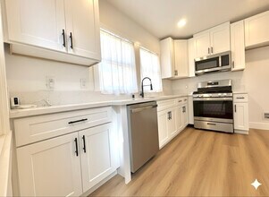 854 Orange Ave in Long Beach, CA - Foto de edificio - Building Photo