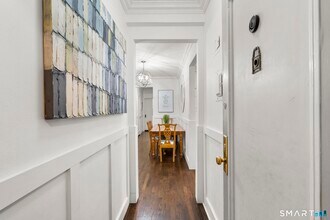 70 Strawberry Hill Ave in Stamford, CT - Foto de edificio - Building Photo