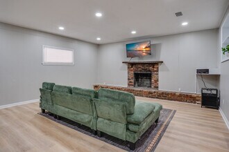 214 Cactus St in Tallahassee, FL - Building Photo - Building Photo