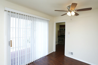 Brick Estates Apartment Homes in Brick, NJ - Building Photo - Interior Photo