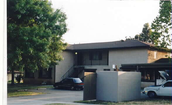 1900 Argyle Ave in San Bernardino, CA - Foto de edificio