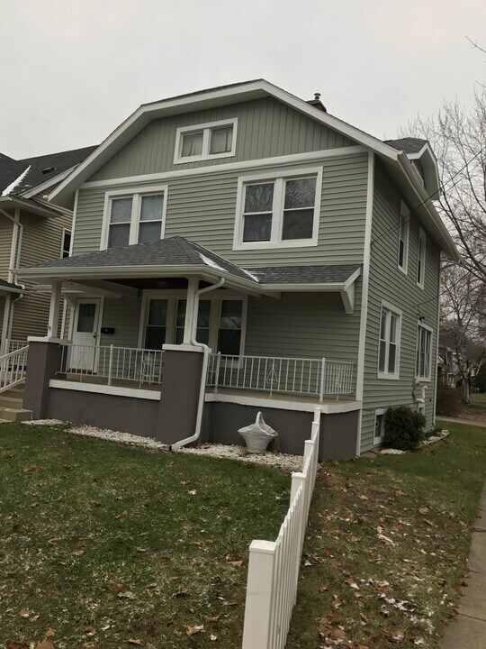 1301 Fulton St W in Grand Rapids, MI - Foto de edificio