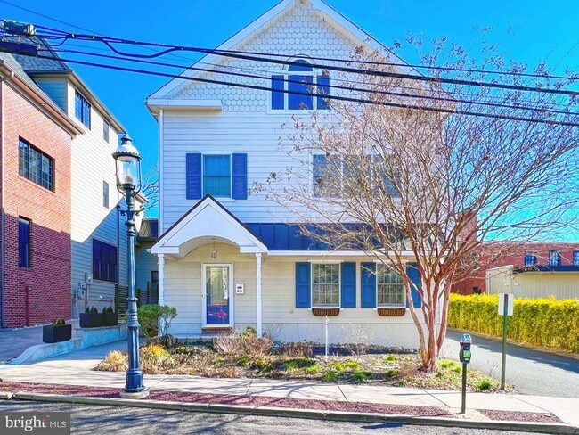 property at 83 S Hamilton St