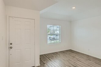 1105 S Mays St in Round Rock, TX - Building Photo - Building Photo