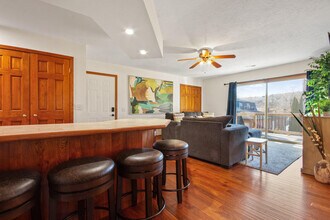 204 Elmhurst Ct in Williams Bay, WI - Building Photo - Building Photo