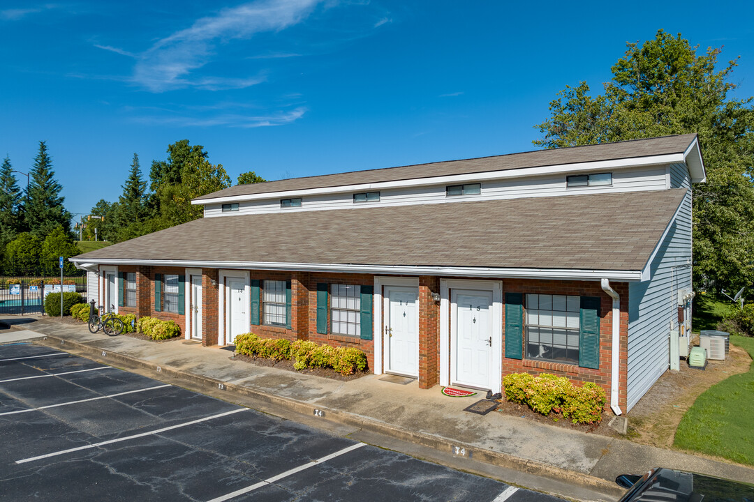 Cedar Springs Apartments in Gainesville, GA - Foto de edificio