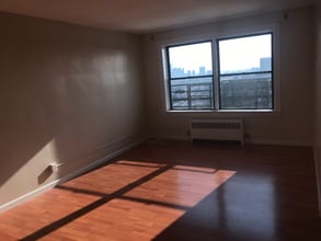 1104 Palisade Ave in Union City, NJ - Building Photo - Building Photo