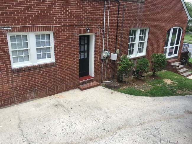 property at 1143 N Broad St