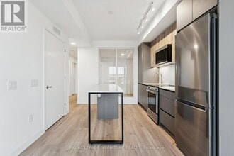 20 All Nations Dr in Brampton, ON - Building Photo - Building Photo