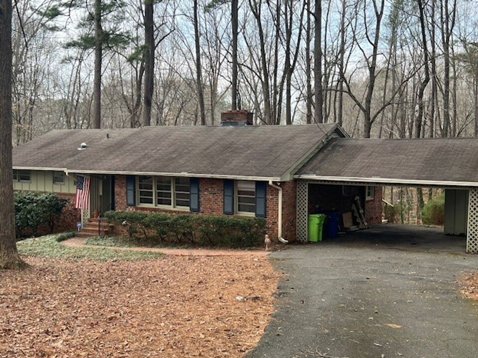 4833 Brookhaven Dr in Raleigh, NC - Building Photo