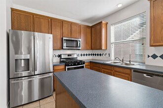 3326 Lakeway Ln in Pearland, TX - Building Photo - Building Photo