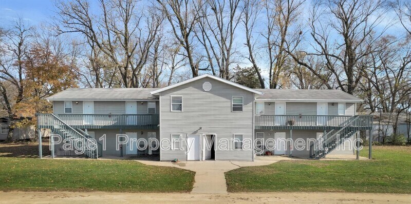 1610 E Rock Falls Rd in Rock Falls, IL - Building Photo