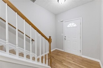 4963 Vireo Dr in Flowery Branch, GA - Building Photo - Building Photo