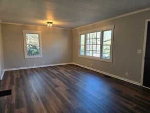 24 Pine Cir in Oneonta, AL - Foto de edificio - Building Photo