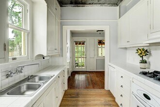 1024 Rutland St in Houston, TX - Building Photo - Building Photo
