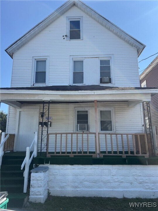 123 Gibson St in Buffalo, NY - Building Photo