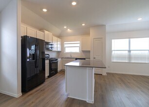157 Seminole Dr in San Marcos, TX - Building Photo - Building Photo