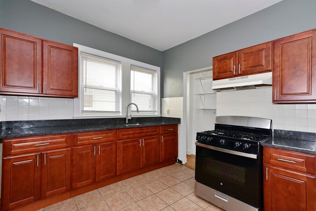 8 Creston Park, Unit 1 in Boston, MA - Building Photo