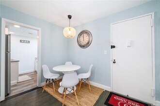 840 Shore Rd-Unit -2L in Long Beach, NY - Building Photo - Building Photo