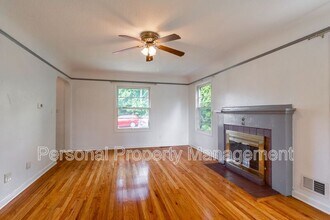 4313 NE Valley View Ln in Vancouver, WA - Building Photo - Building Photo