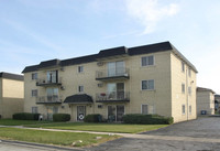 7829 S Rutherford Ave in Burbank, IL - Building Photo - Building Photo