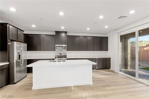 200 Viento Rdg St in Henderson, NV - Building Photo